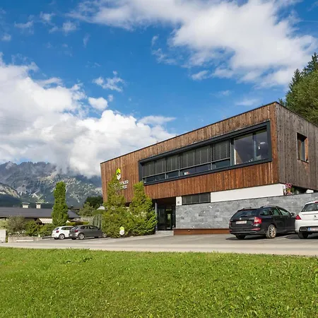 Alpensuiten Apartment *